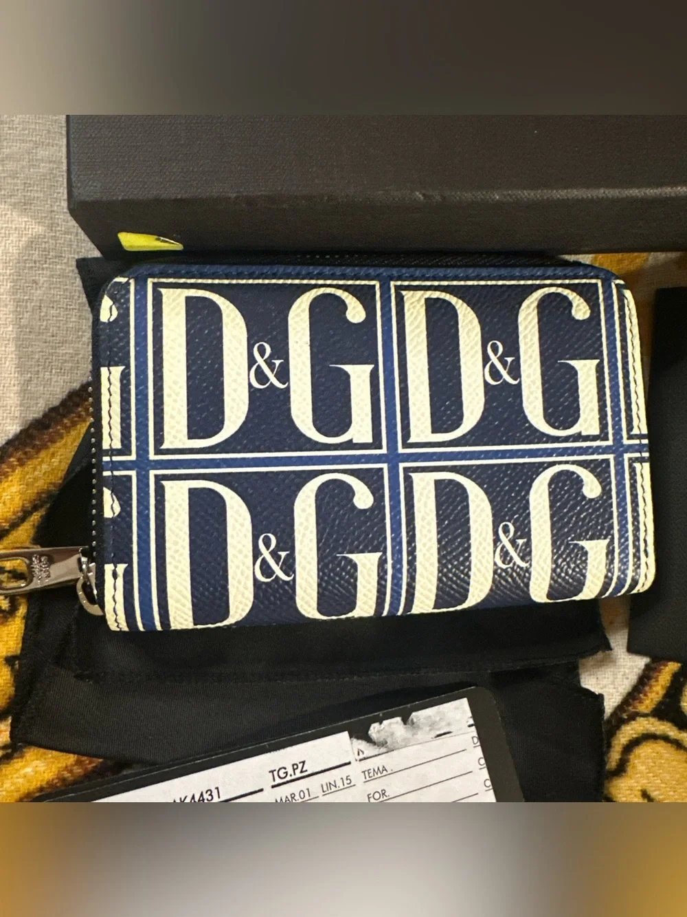 Dolce & Gabbana Navy Calfskin Leather DG Logo Zip Dauphine Wallet NWT